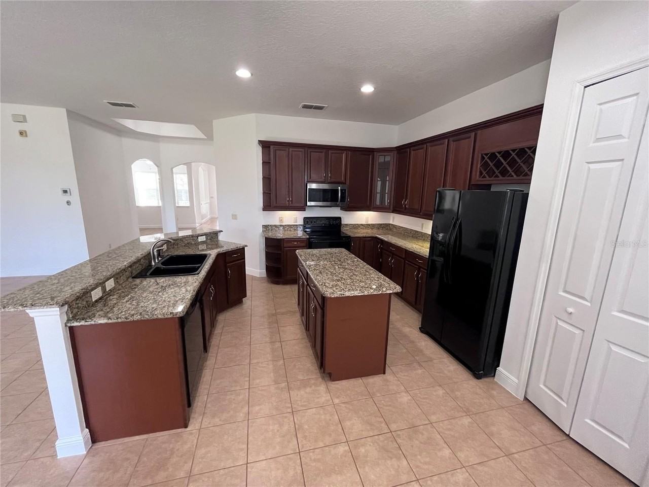 4115 Alcott Cir - Photo 5 of 26