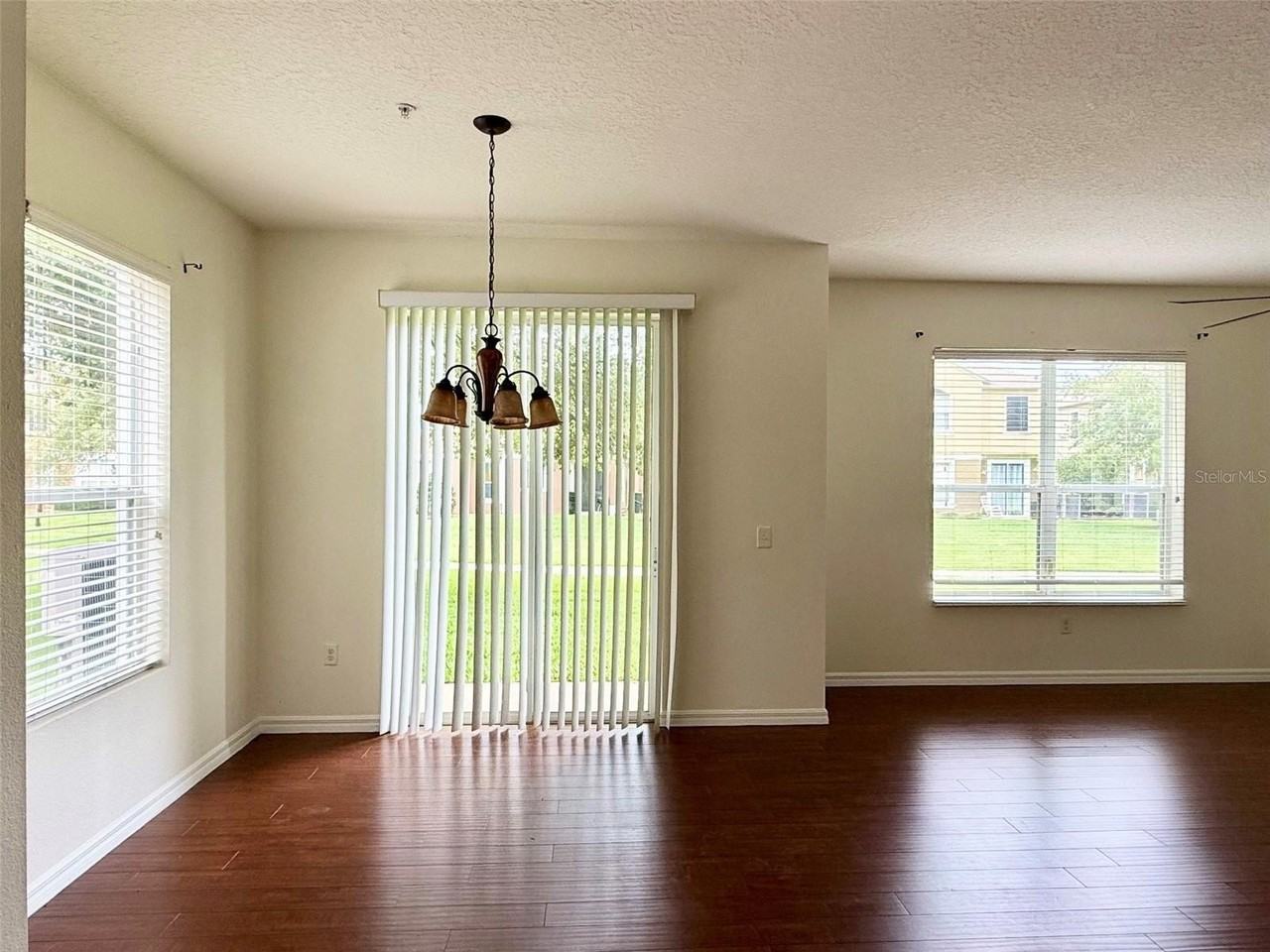 1535 Broken Oak Dr #37B - Photo 5 of 38