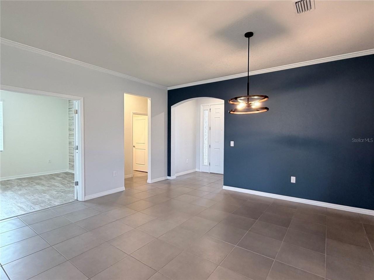 8810 Sw 63rd Ave - Photo 5 of 30
