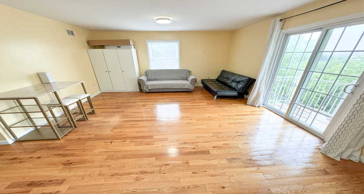 Liberty Ave & Spruce St - Photo 2 of 8