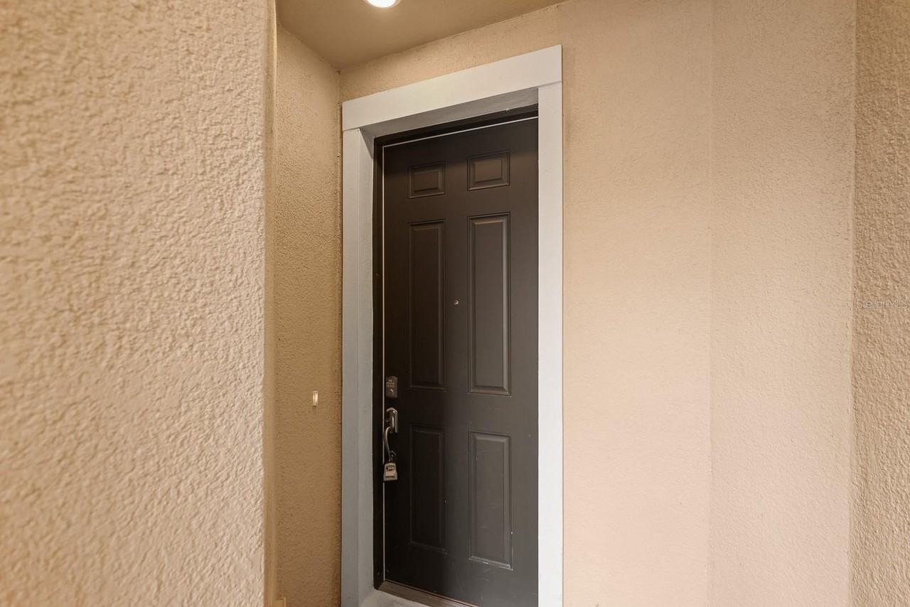 5736 Skytop Dr - Photo 5 of 34