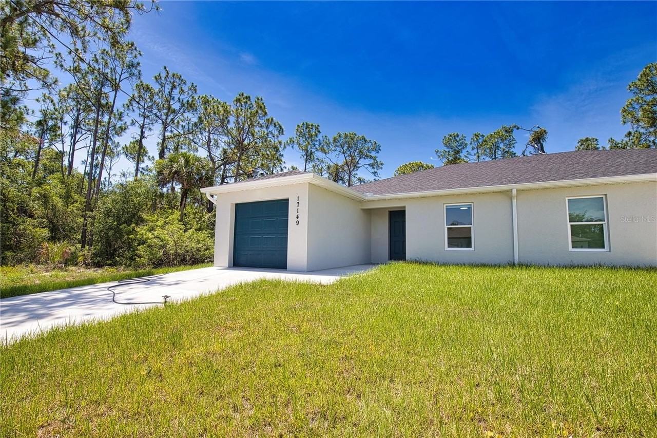 17147 Carleen Ave - Photo 3 of 39