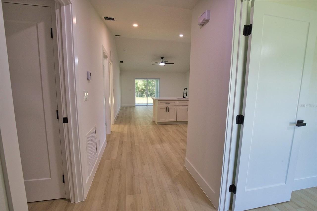17147 Carleen Ave - Photo 4 of 39