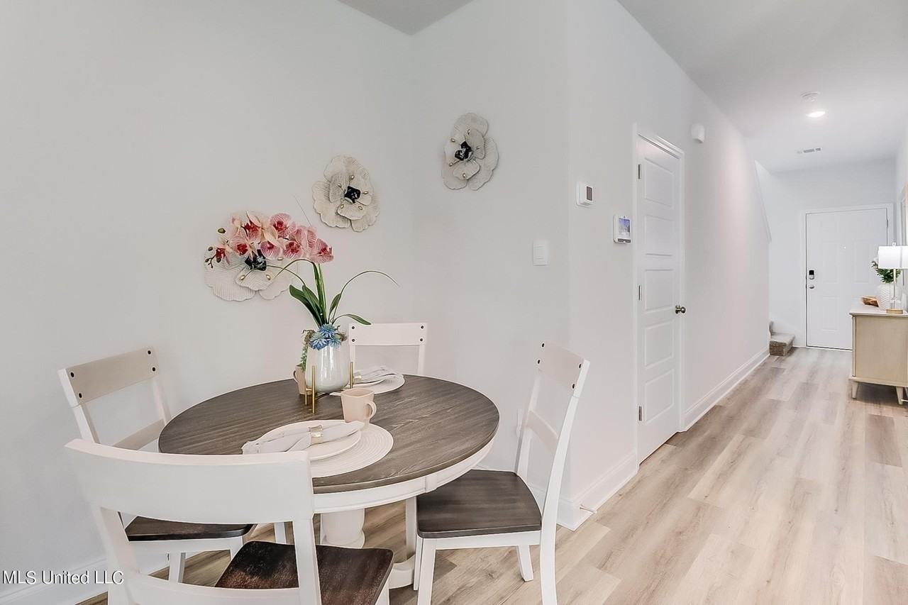 12281 Sinclaire Dr - Photo 7 of 23