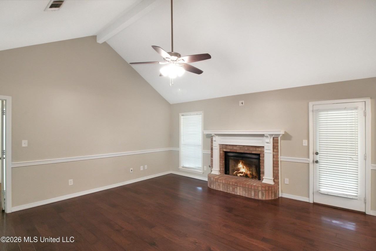 114 Trace Ridge Dr - Photo 2 of 22
