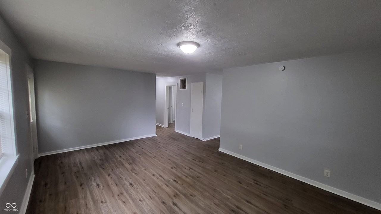 16014 E 186th St - Photo 5 of 17