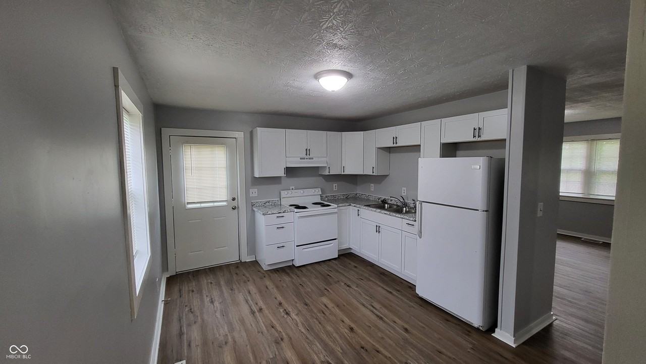 16014 E 186th St - Photo 6 of 17