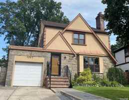 featured image of 7847 222nd St