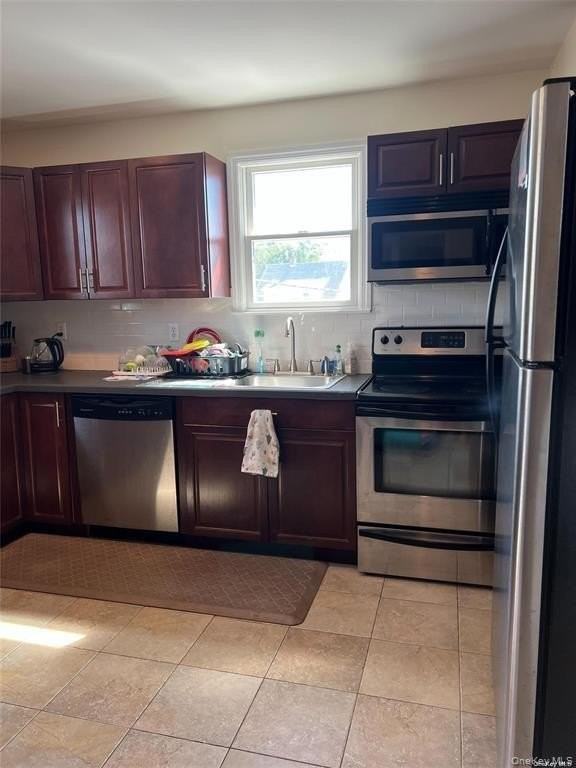 317 Bedford Ave - Photo 2 of 12