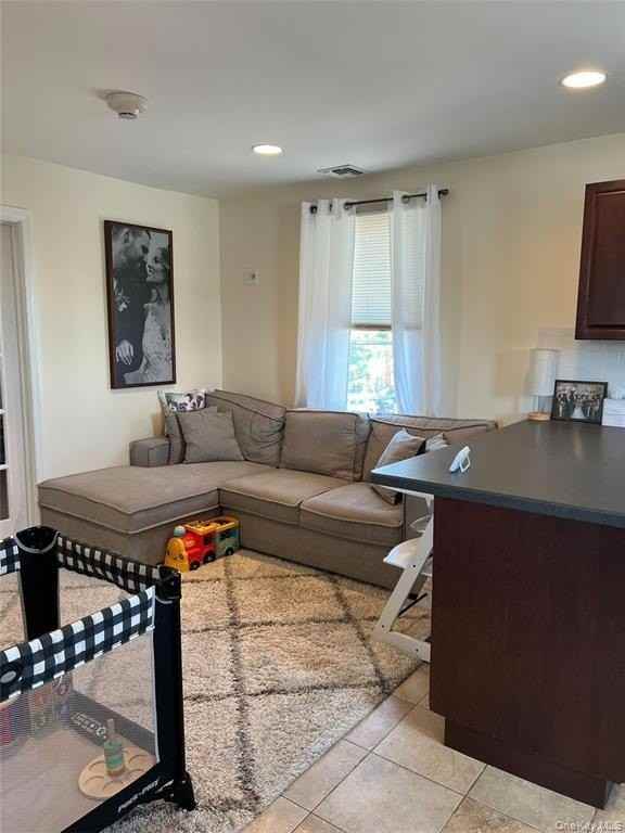317 Bedford Ave - Photo 6 of 12