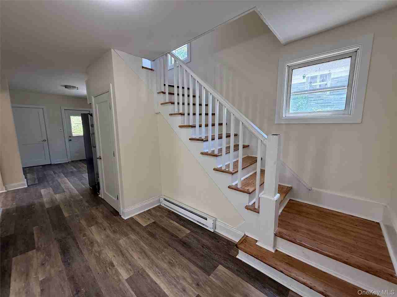 174 Center St - Photo 2 of 17