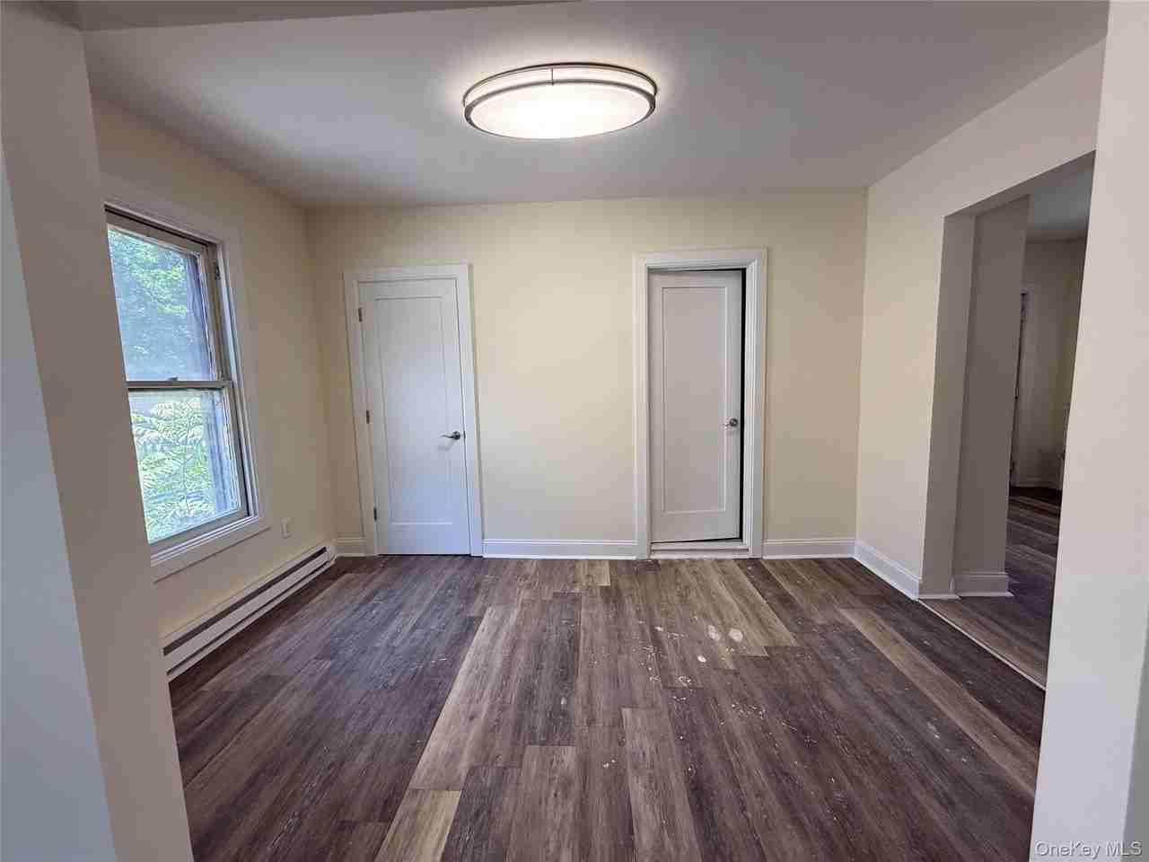174 Center St - Photo 5 of 17