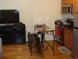 featured image of 122 Main St #302