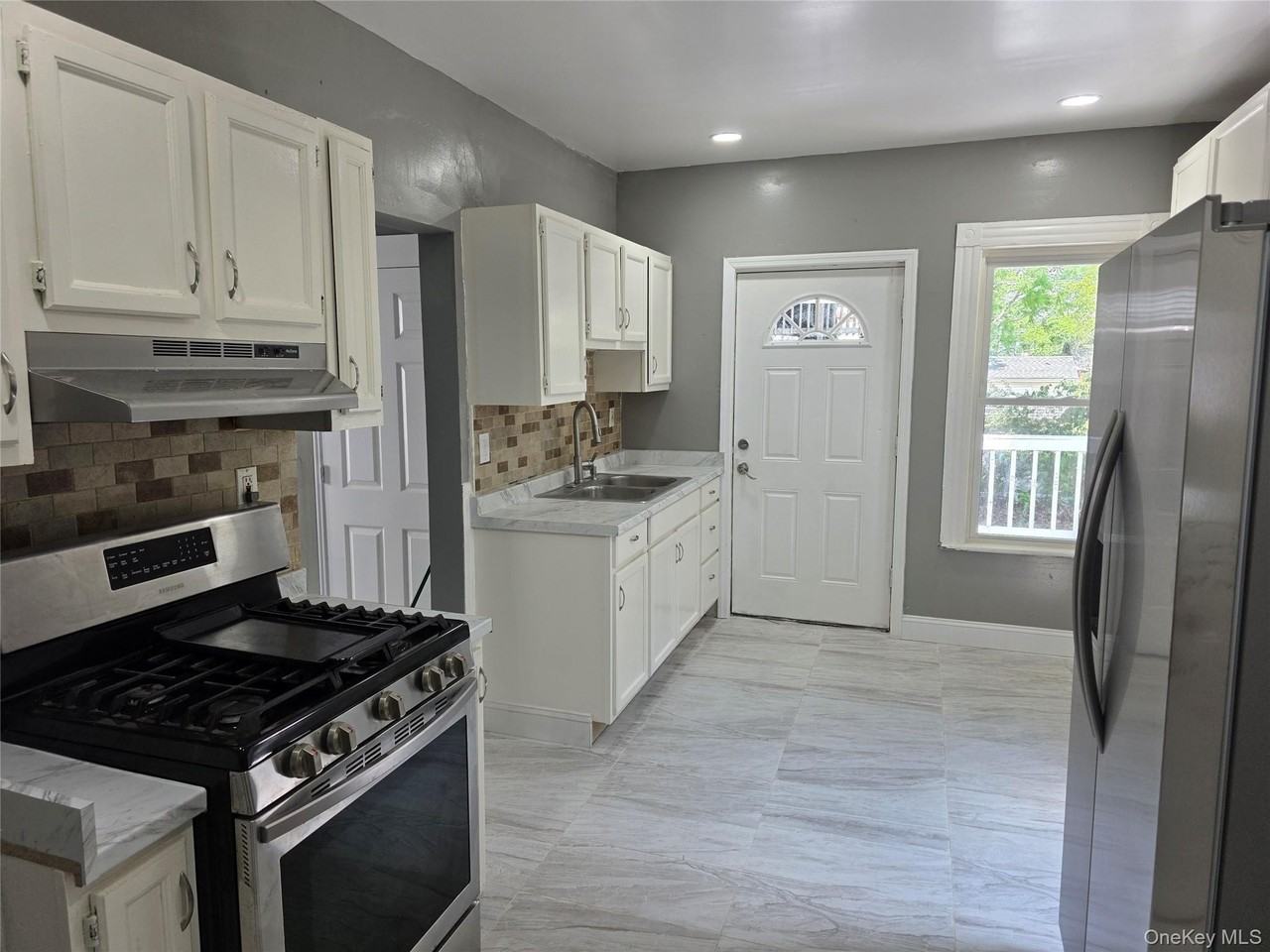 116 Orchard St - Photo 4 of 11