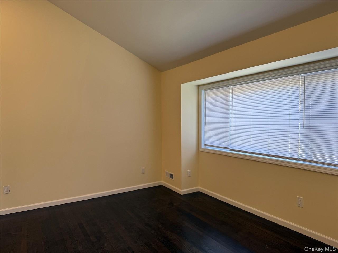 11 Holle Pl #1 - Photo 5 of 10