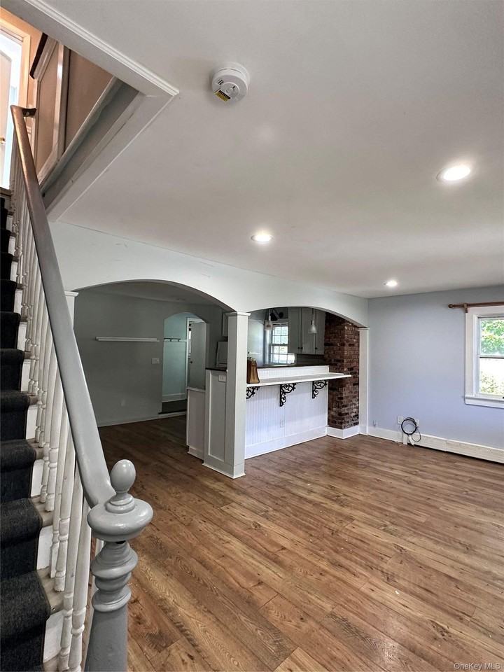 47 Henry St - Photo 2 of 8