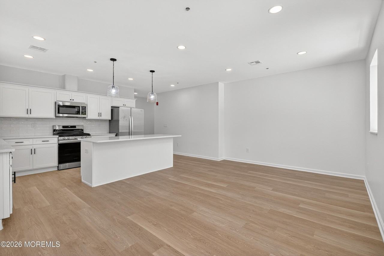 253 Mantoloking Rd #C - Photo 7 of 15