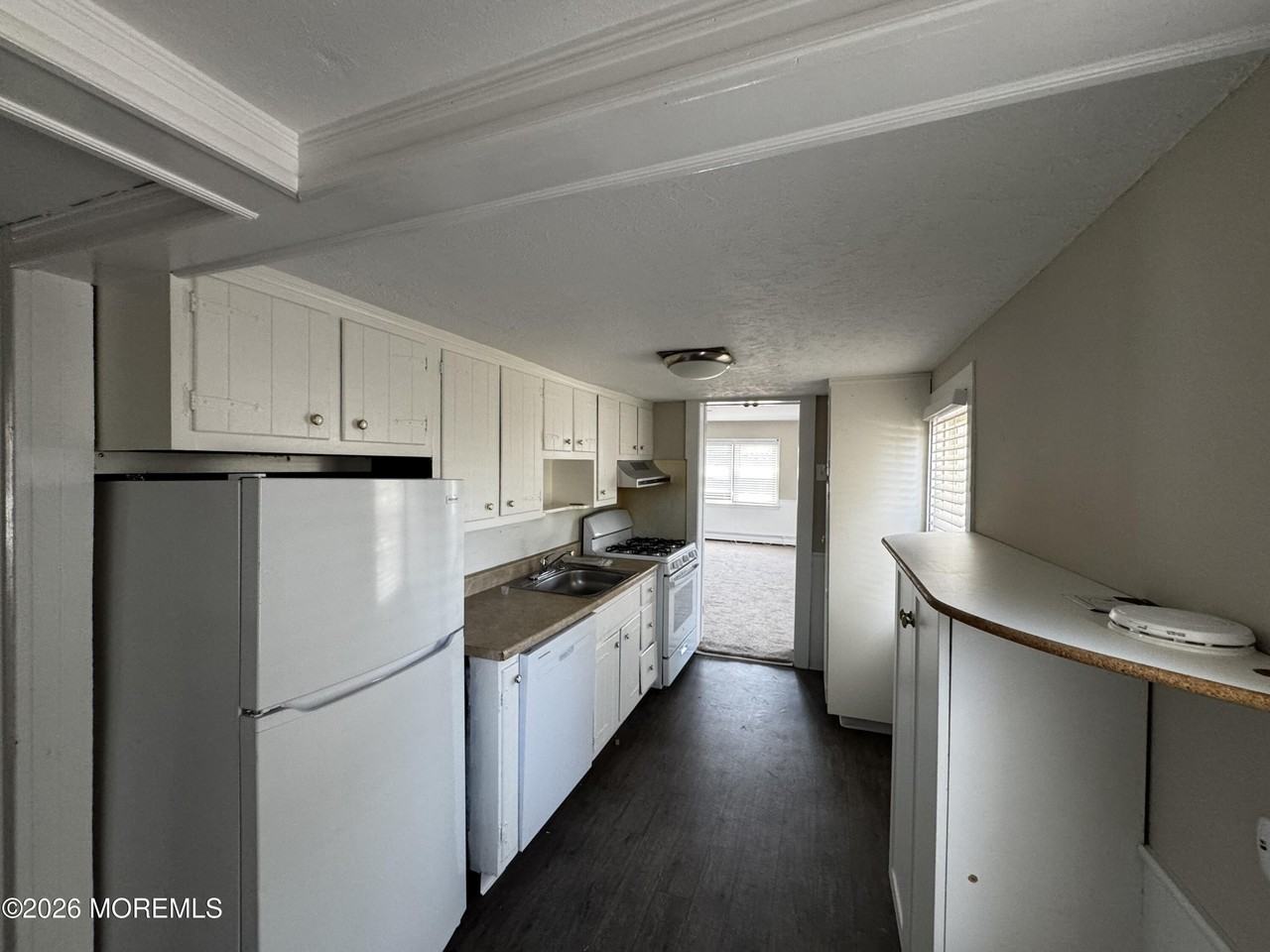 1712 Bay Ave #B - Photo 5 of 12