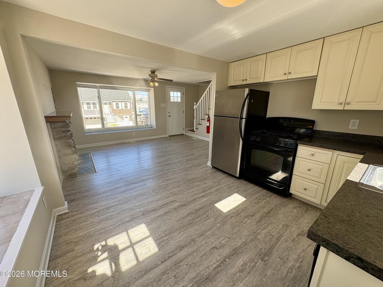 46 Joshua Dr - Photo 5 of 16