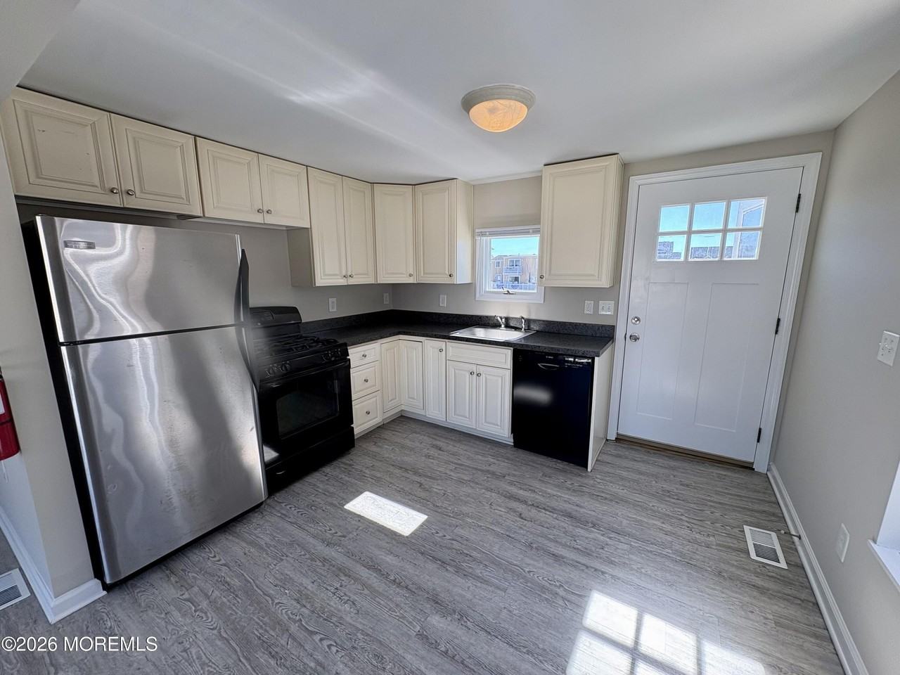 46 Joshua Dr - Photo 6 of 16