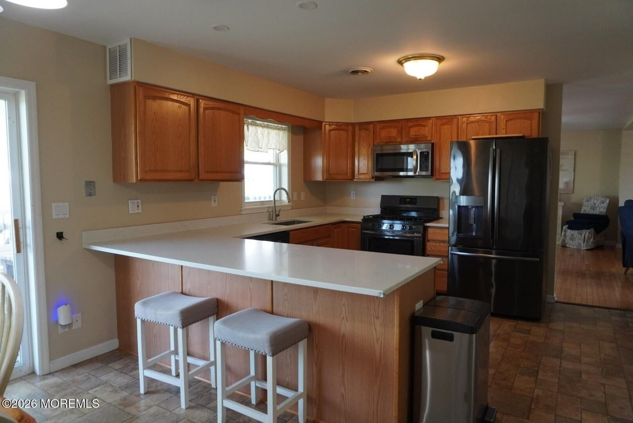 46 Riverdale Ave #REAR - Photo 6 of 17