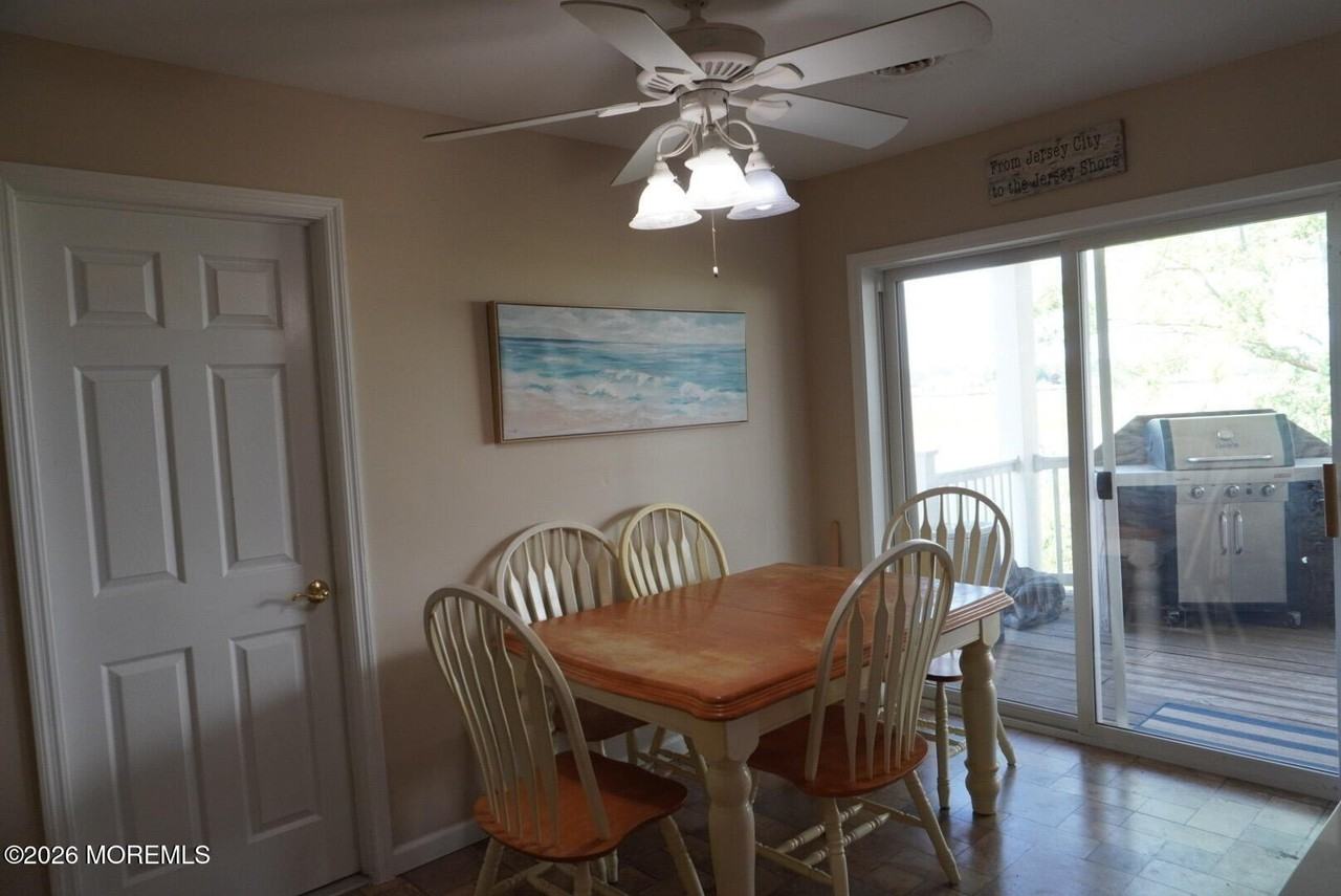46 Riverdale Ave #REAR - Photo 7 of 17