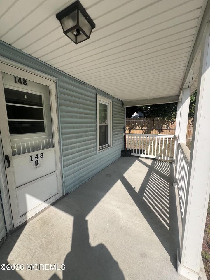 148 W Sylvania Ave #B - Photo 2 of 28