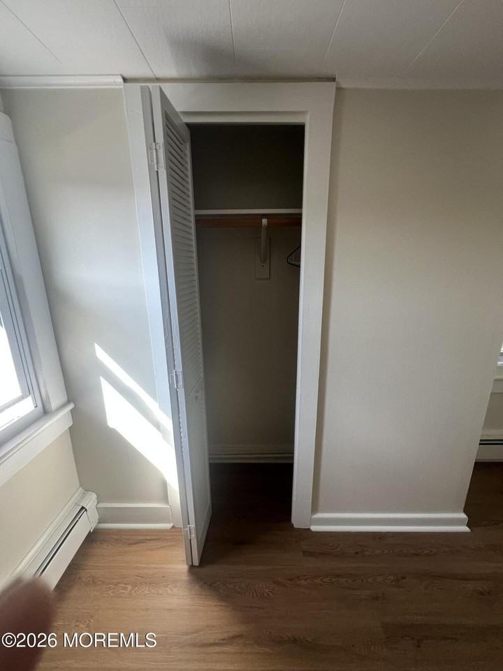 148 W Sylvania Ave #B - Photo 7 of 28