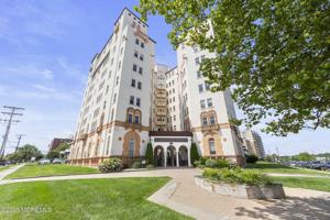 featured image of 400 Deal Lake Dr #7H