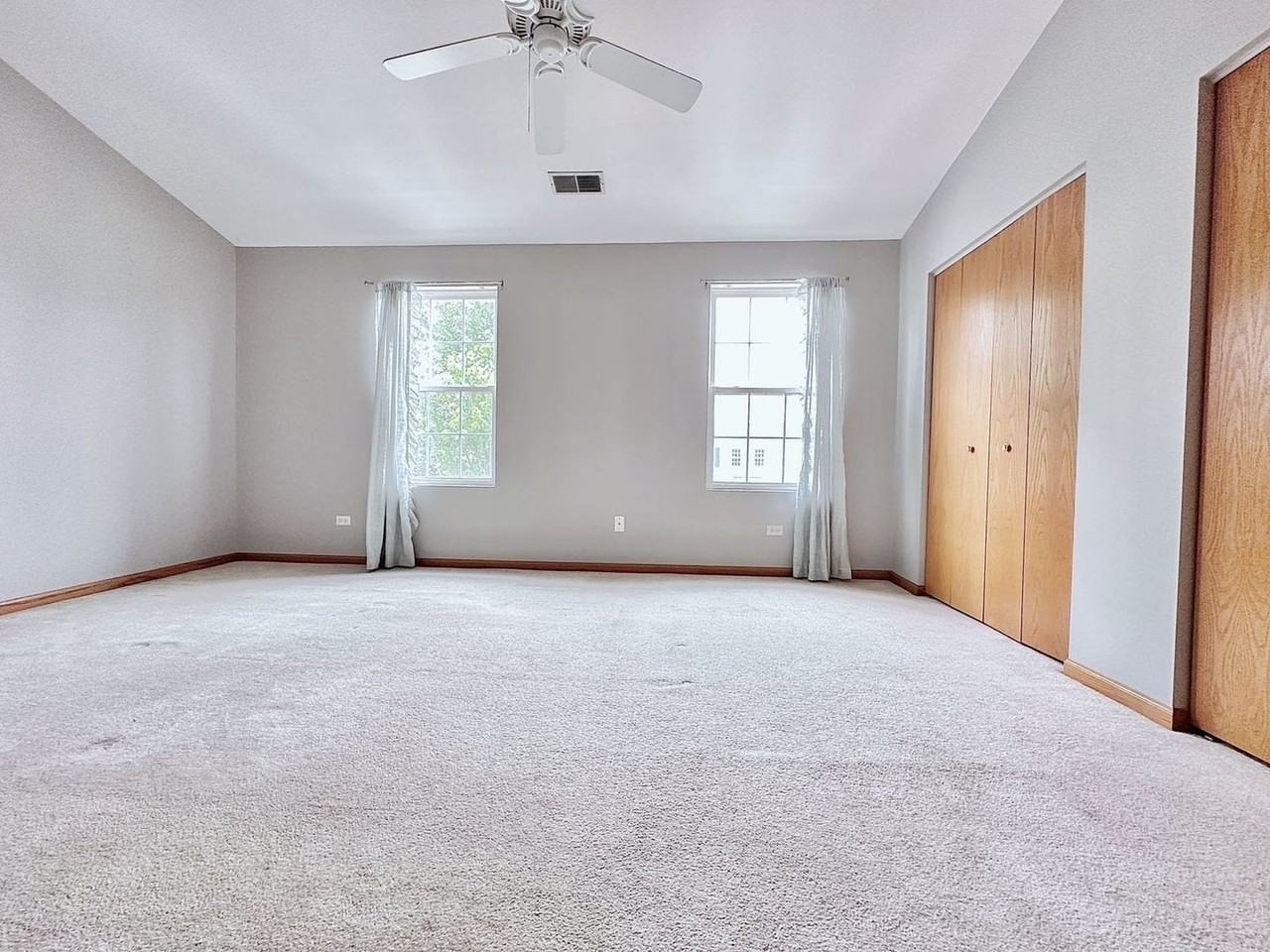 2607 Oak Tree Ln - Photo 7 of 11