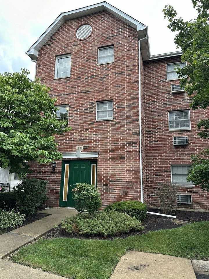 551 Leah Ln #3B - Photo 2 of 18