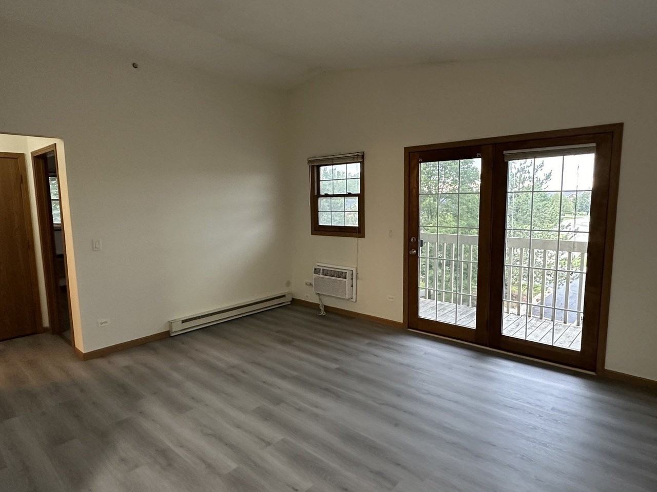 551 Leah Ln #3B - Photo 3 of 18