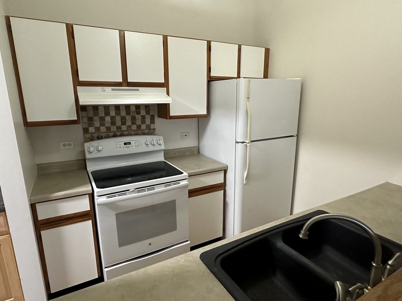 551 Leah Ln #3B - Photo 6 of 18
