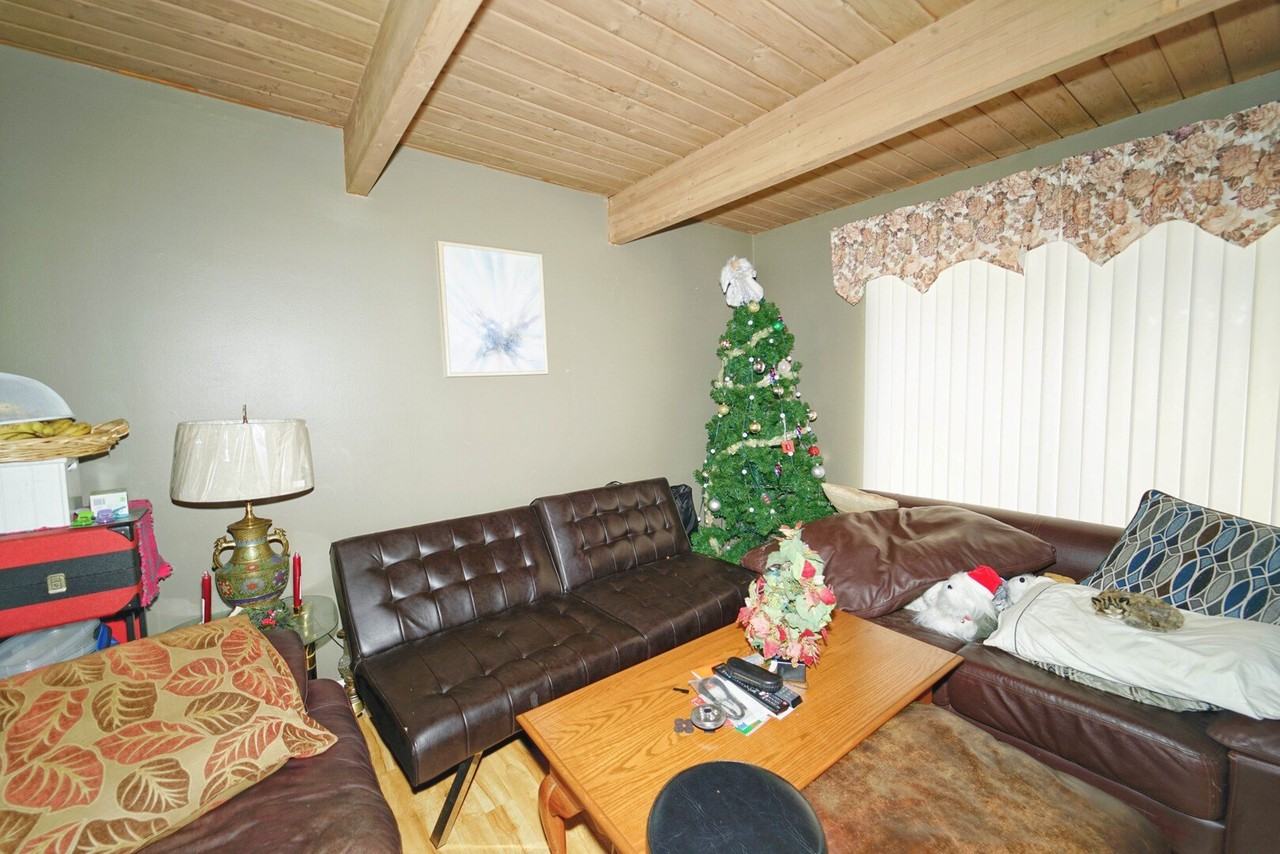 389 Meadow Green Ln #1 - Photo 2 of 15
