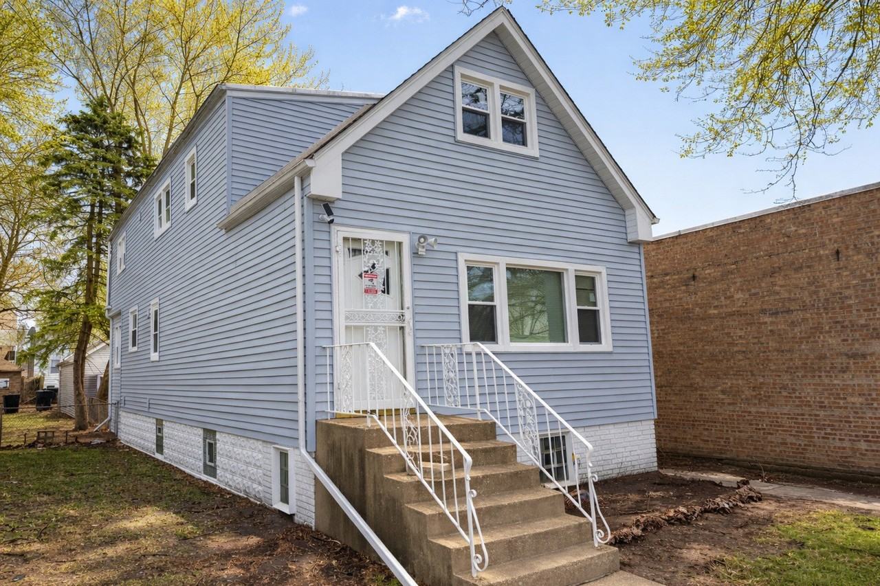 12253 S Peoria St - Photo 2 of 18