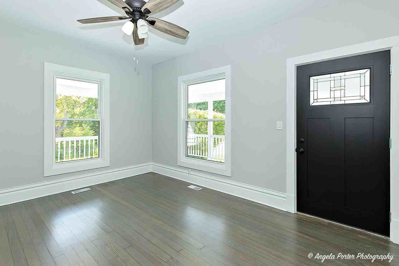 62 Pine St #A - Photo 2 of 29