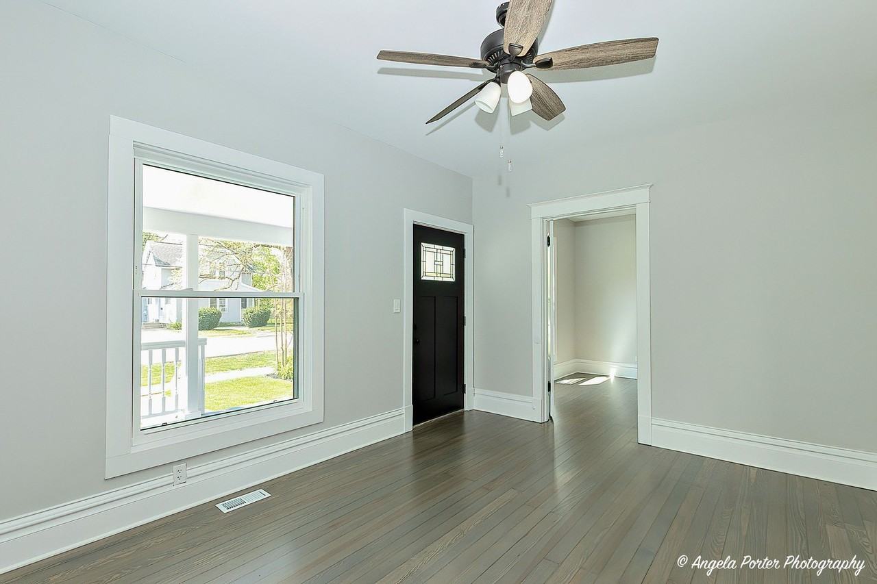 62 Pine St #A - Photo 3 of 29