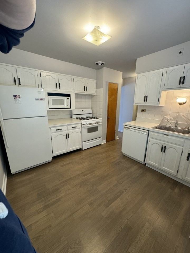 4912 Crain St #B - Photo 6 of 10
