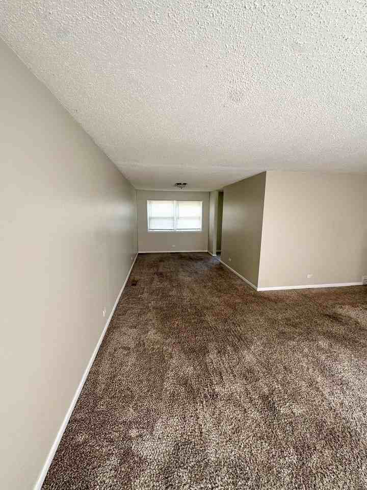 16001 Avalon Ave - Photo 4 of 11