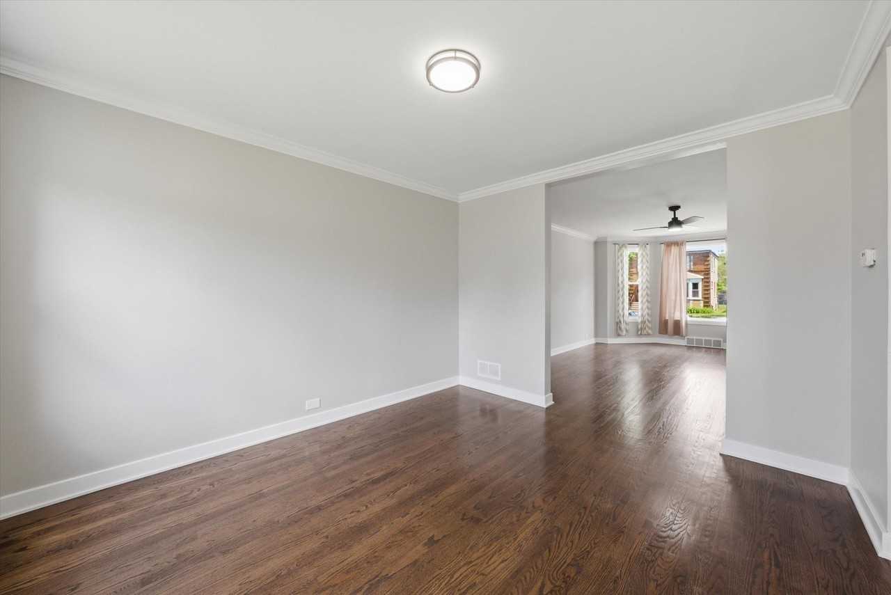 8452 S Marshfield Ave - Photo 7 of 50