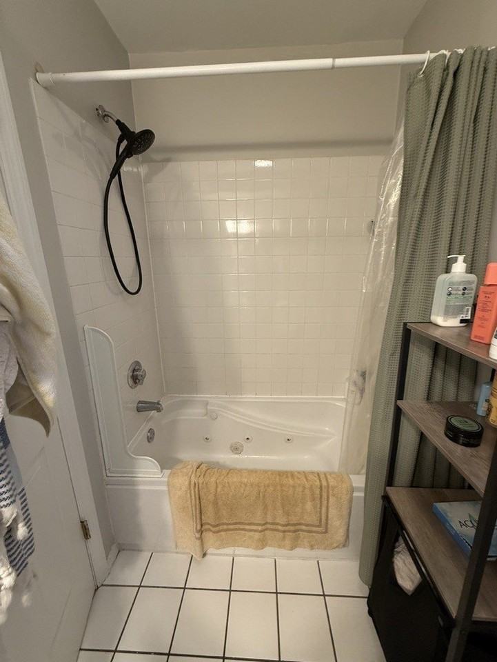 1642 W Fletcher St #1 - Photo 6 of 11