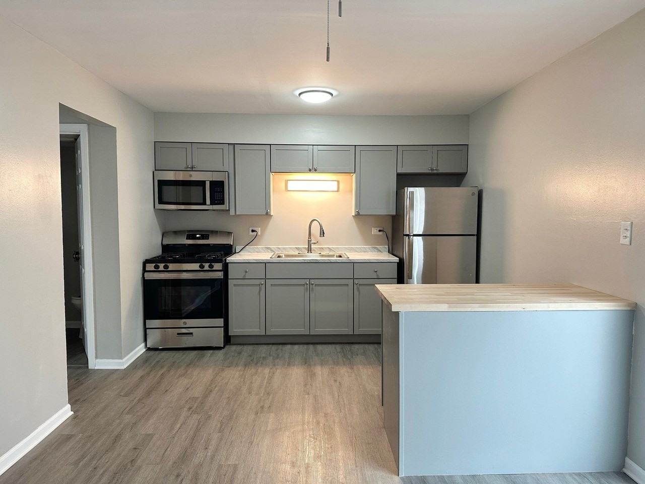 1715 E Roosevelt Rd #1 - Photo 3 of 15