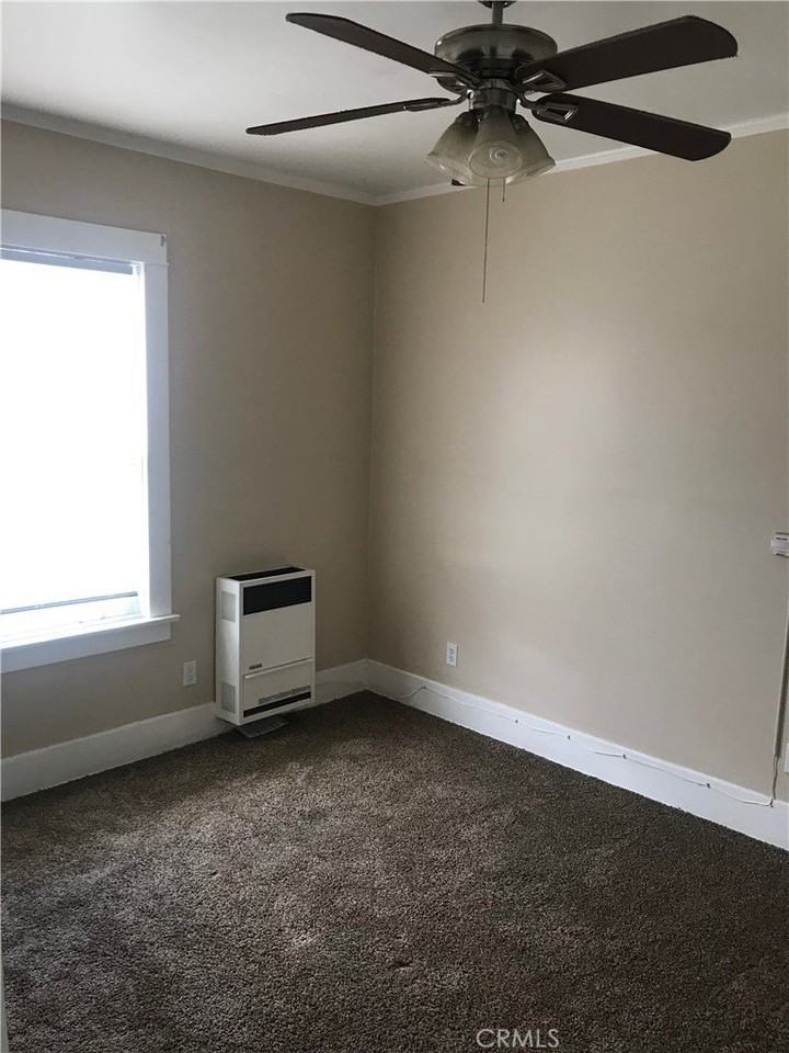 2148 E St - Photo 5 of 5