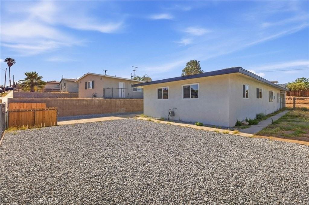 937 E Elizabeth St - Photo 2 of 28