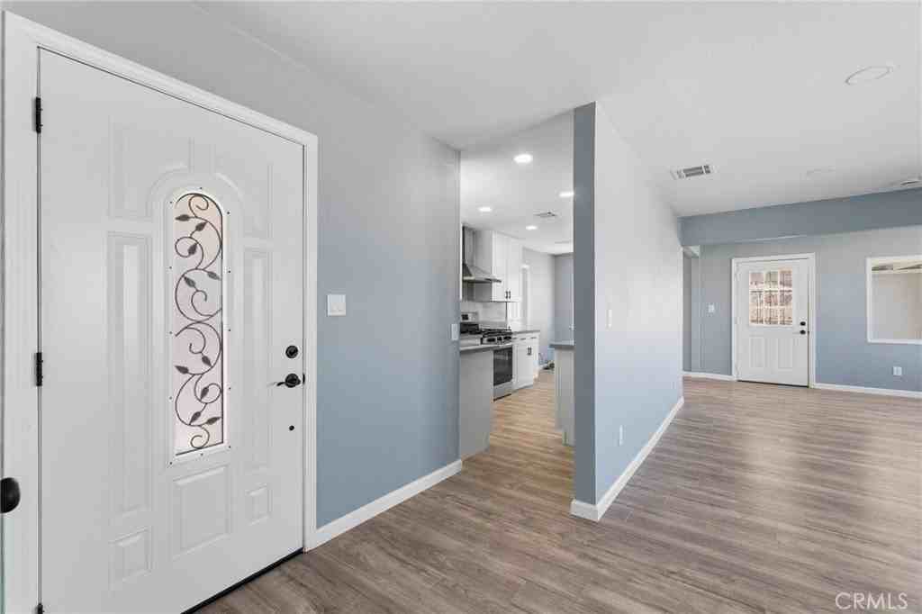 937 E Elizabeth St - Photo 5 of 28