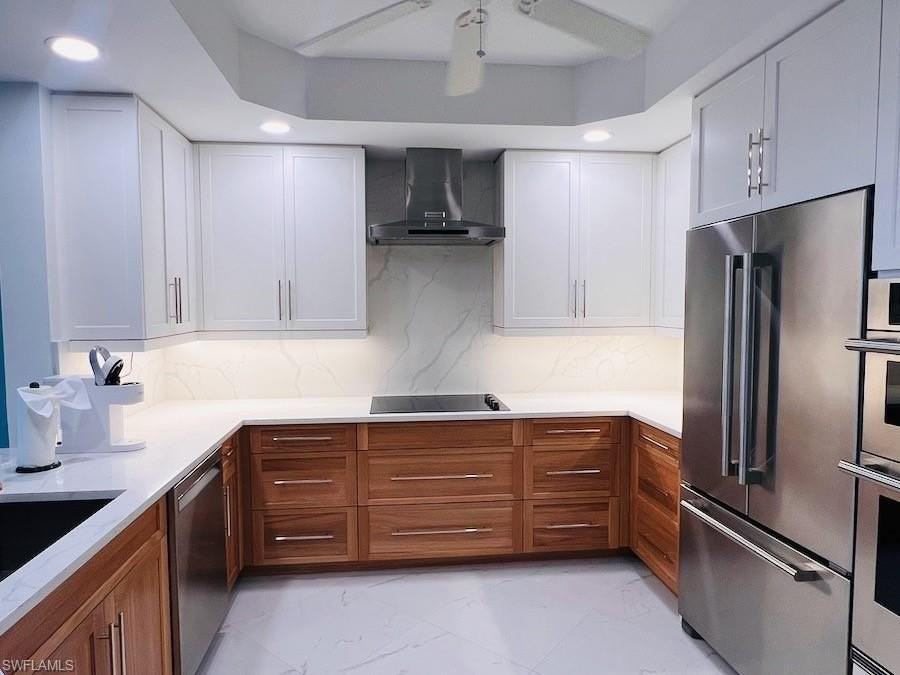 425 Cove Tower Dr #902 - Photo 3 of 26