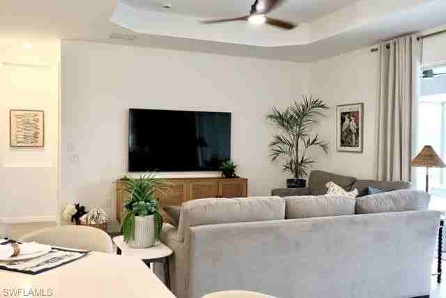 5453 Pikewood Ct - Photo 4 of 39