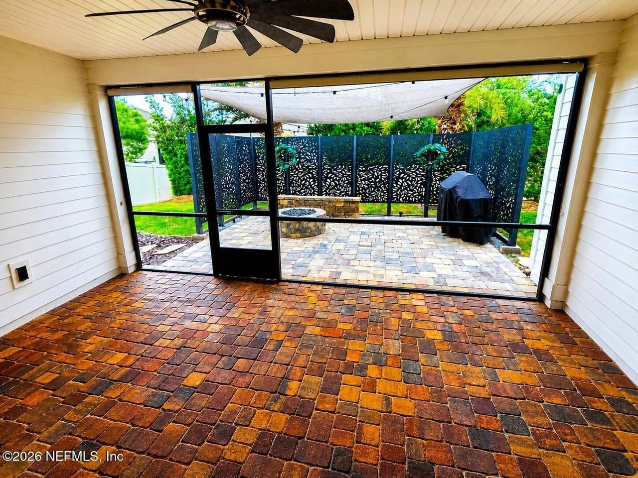 2883 Las Calinas Blvd - Photo 4 of 50