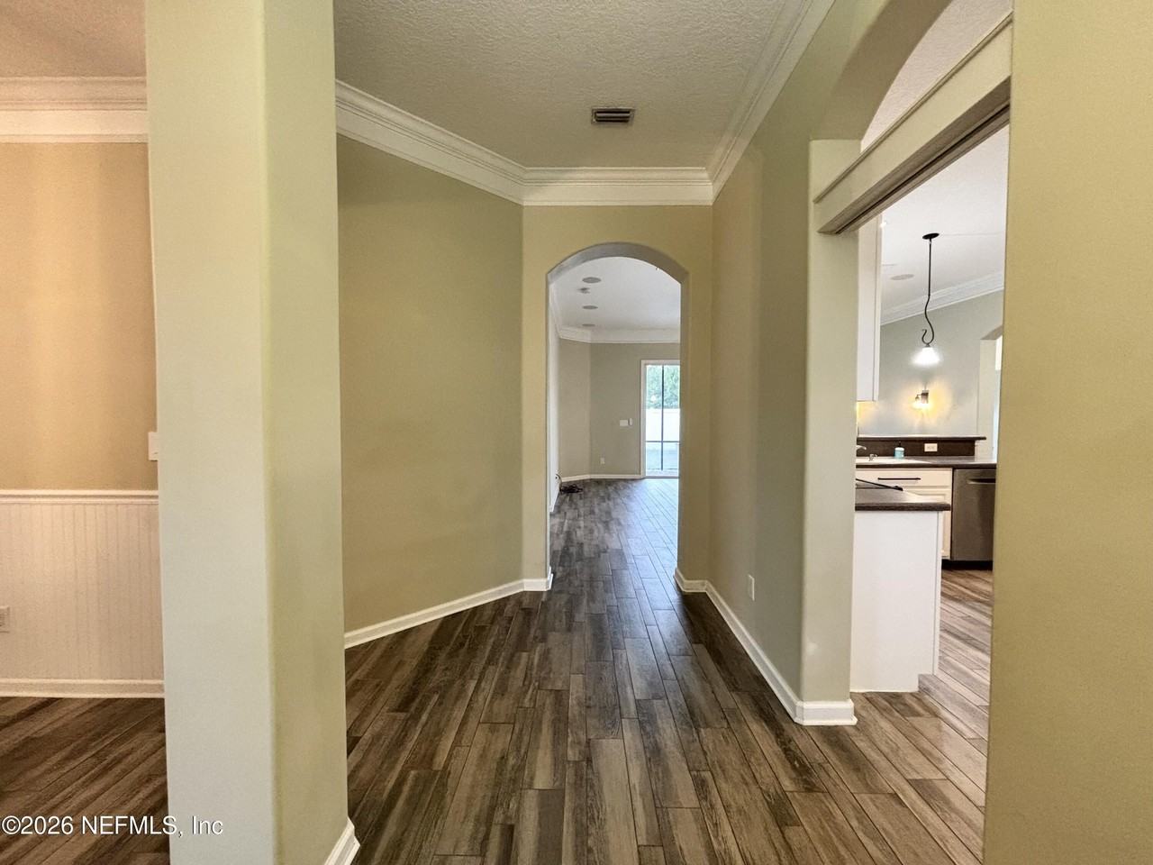13856 Jeremiah Rd - Photo 3 of 37