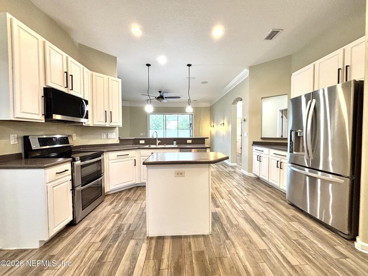 13856 Jeremiah Rd - Photo 7 of 37